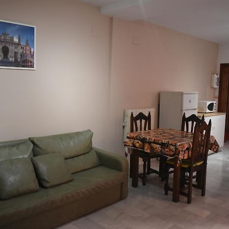 Hostal Alamare Sevilla Bagian luar foto