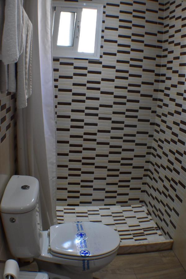 Hostal Alamare Sevilla Bagian luar foto