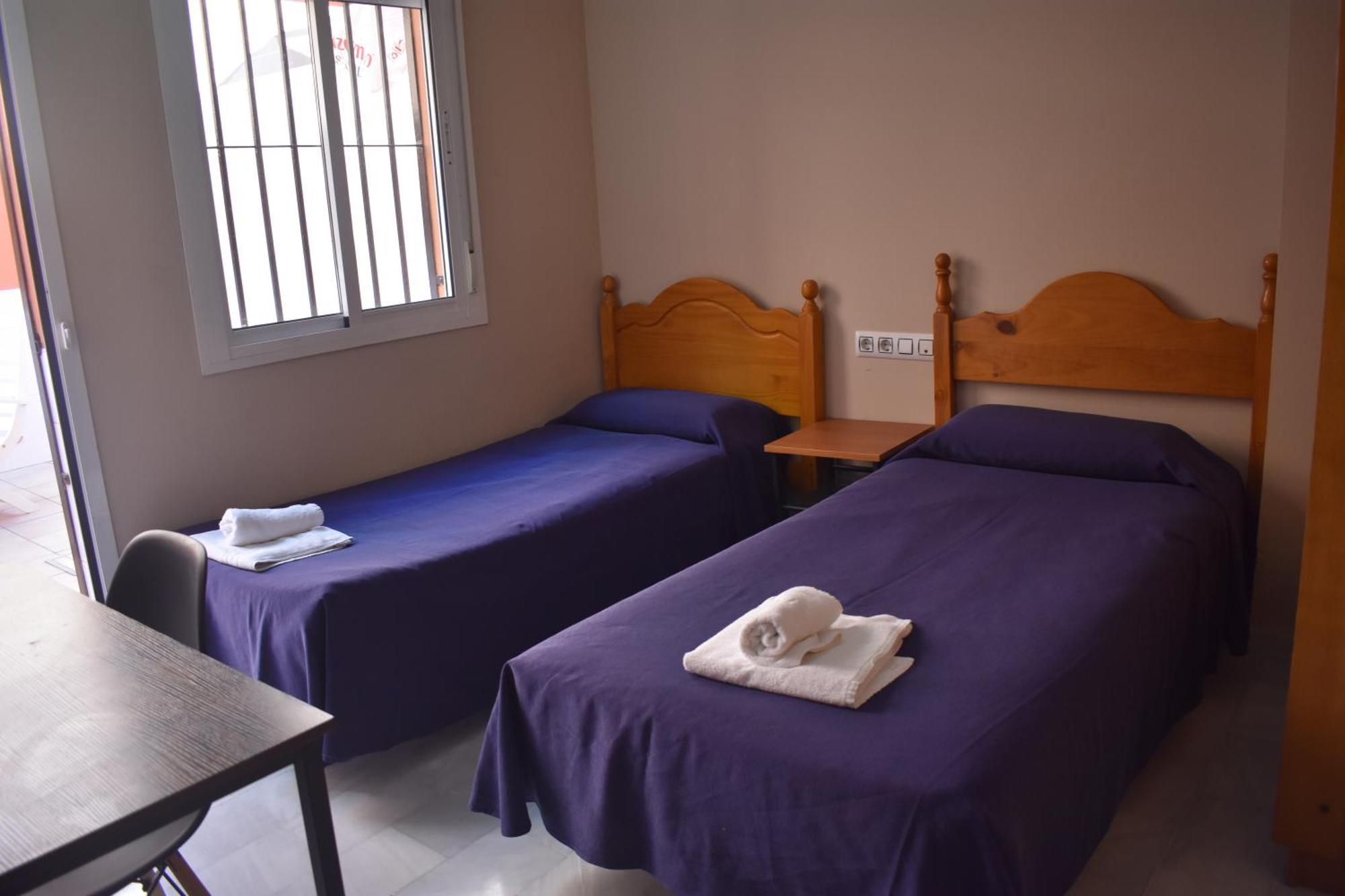 Hostal Alamare Sevilla Bagian luar foto