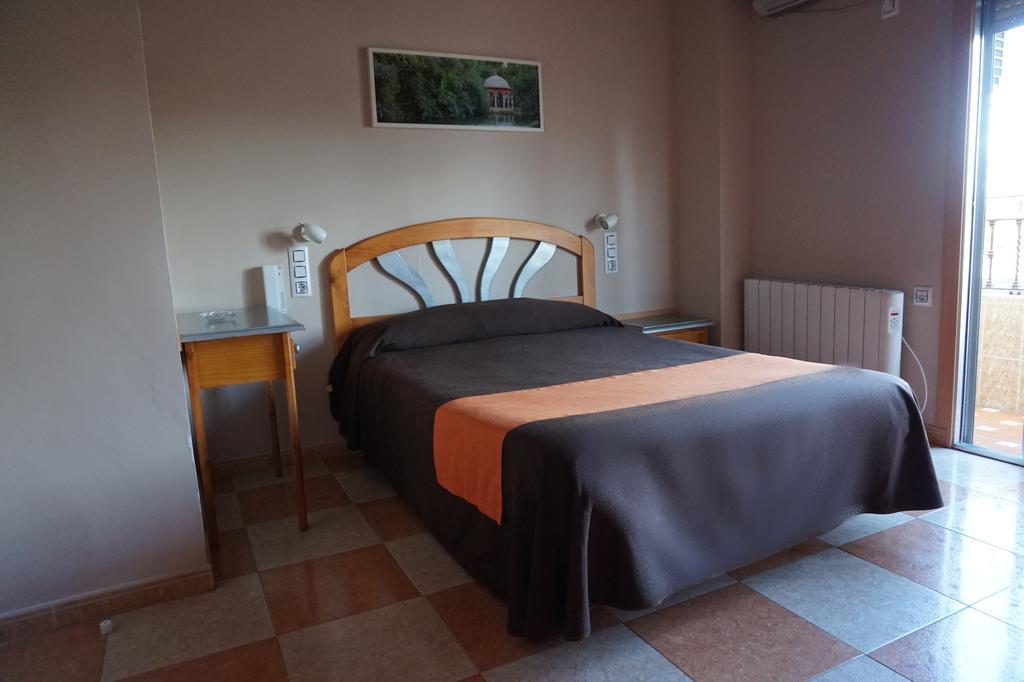 Hostal Alamare Sevilla Bagian luar foto